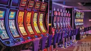 Bàn Live Casino trực tuyến tại mu8 – dealer thật Baccarat Roulette Việt Nam